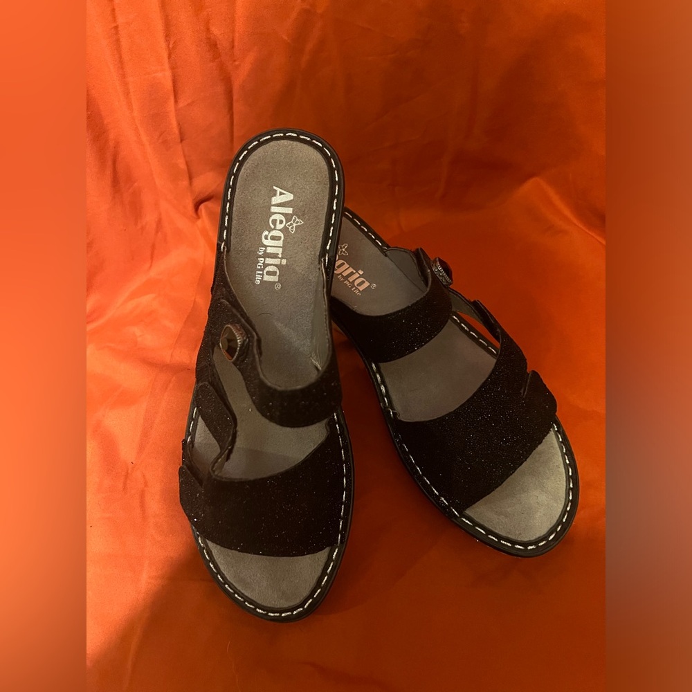 Alegria by PG lite, Glitteroti Glitter Wedge Sandals Black size 39/8.5-9 NWOT